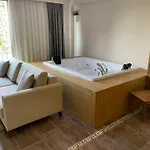 Alya Butik Hotel *