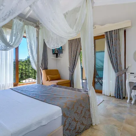 Alya Butik 투룬치