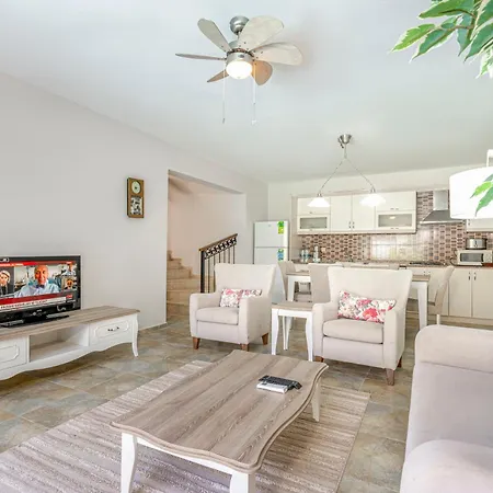 Alya Butik 호텔 투룬치