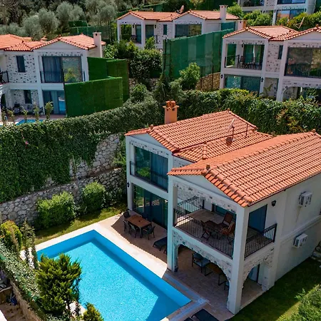 Alya Butik 호텔 투룬치